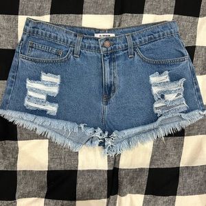 NWOT  O2 jean shorts. Size large. So soft and cute!